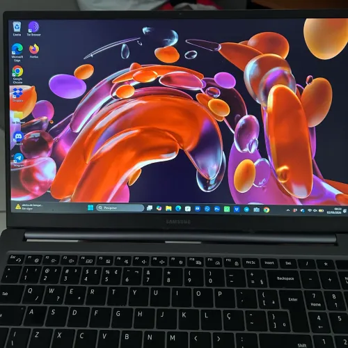 Notebook Samsung Galaxy Book4 i3 8GB 256GB SSD Full HD IPS