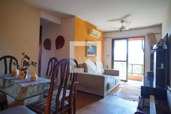 Apartamento à Venda - Alto Petrópolis, 3 Quartos, 67 m2