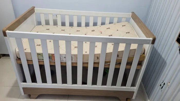 Vendo Berço com colchão 