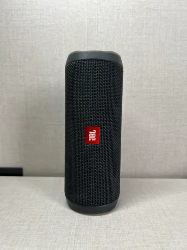 JBL Flip 4
