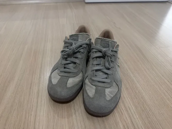 Tênis adidas (militar)