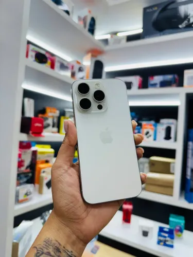 iPhone 15 Pro 256gb Branco Esin