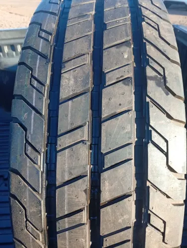 Pneu continental Van 225/75R16