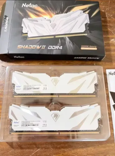 KIT MEMORIA RAM 2X8GB DDR4 3200mhz NETAC ( LACRADA )
