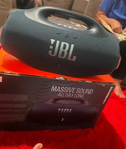 Caixa Jbl boombox 4