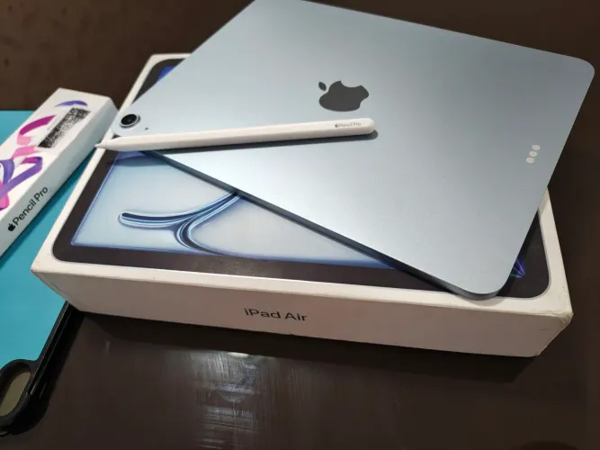 Vende-se iPad Air M3 11" 128gb Azul - Apple