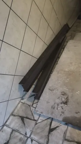 Trilho de ferro estrutural