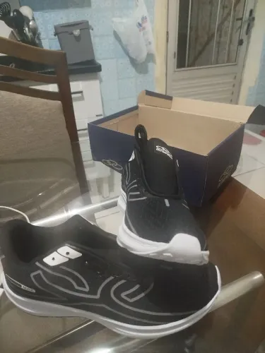 Tênis masculino Olympikus Corre Max Preto/Branco 43 - Novo 