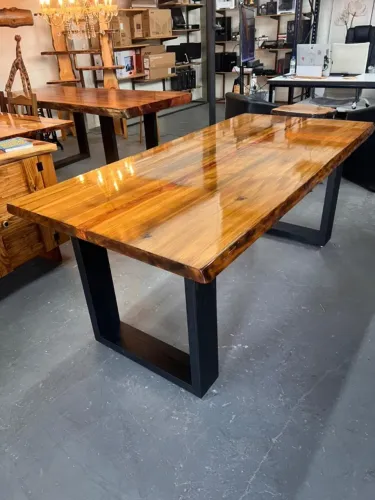 Mesa De Jantar Rustica, Madeira Pinheiro, Verniz Escuro , Para 6 a 8 Lugares