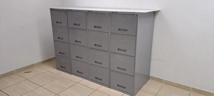 Arquivos de aço seminovos Unidade