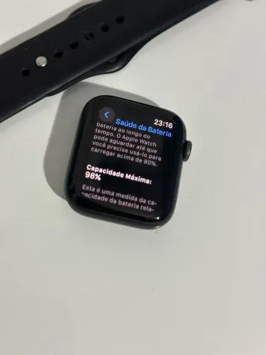 Vendo Apple Watch SE 44mm pega WhatsApp spotify bateria 98% barato 