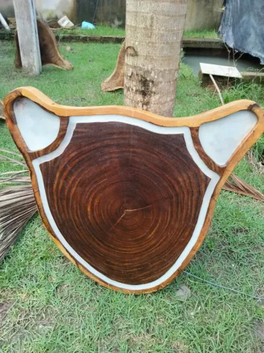 TÁBUA ARTESANAL DE MADEIRA À VENDA