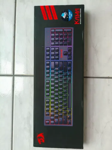 Teclado mecânico Redragon KAMA K578 RGB switch azul