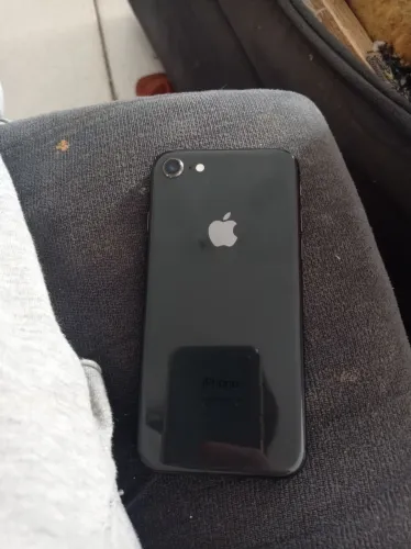 I, iPhone 8