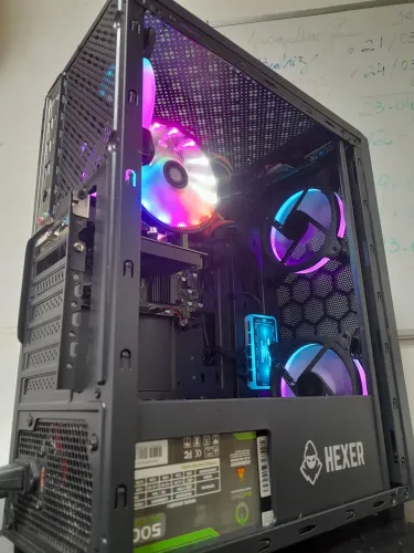 PC Gamer XEON E5 2660 V3 10/20 DDR4 + NVIDIA GFORCE 2GB nova + 500W Plus controladora  RGB