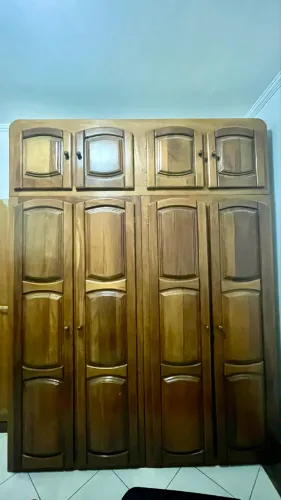 Guarda Roupas de casal de Madeira Maciça