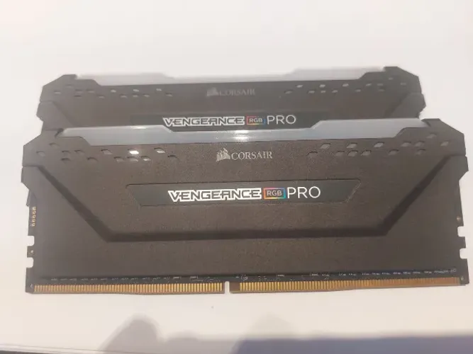 Memória Corsair Vengeance Rgb Pro 64gb Ddr4 3600mhz