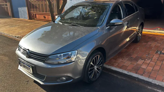 Volkswagen Jetta Highline 2.0 TSI 16V 4P Tiptronic 2012
