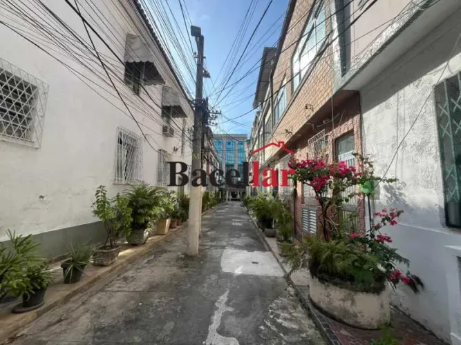 Casa de Vila : Duplex / Residencial / Vila Isabel