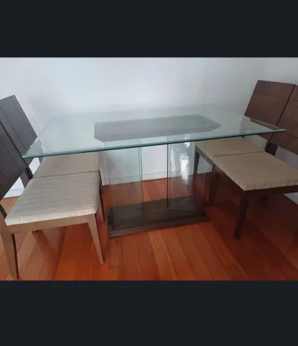 Vendo mesa madeira maciça