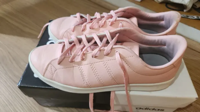 Tênis Adidas rosa retrô 37 