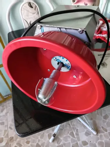 Máquina de Ralar e Raspar Coco Elétrica Bivolt