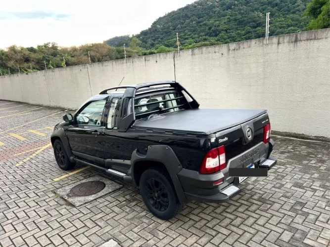 Fiat Strada Adventure 1.8/ 1.8 Locker Flex CE 2011