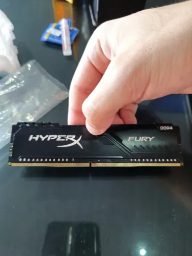 Memória RAM DDR4 8GB 3200MHz - Kingston Fury