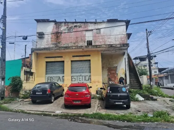 PRÉDIO COMERCIAL E RESIDENCIAL - 400m2 construído.