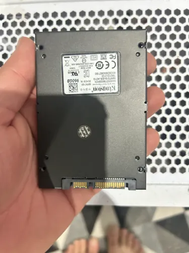 SSD sata 1TB de memoria