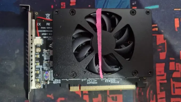 Placa Adaptadora PCIe x16 para 4 SSDs M.2 NVMe PH44 - R$200