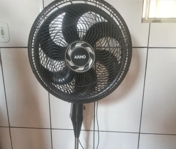 Vende-se Arno de Pé Semí-Novo