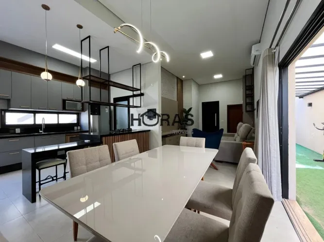 Casa mobiliada para alugar no Belvedere 2 em Cuiabá. 3 suítes, piscina privativa, área gou
