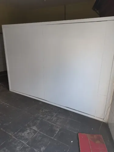 Divisória de vidro 2,8m x 1,9m