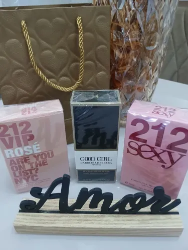 Kit três Perfumes excelentes