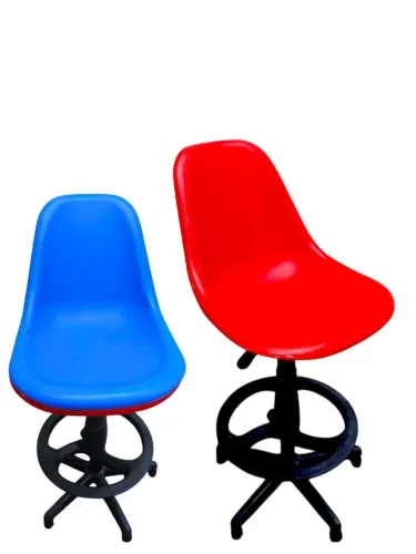 Cadeira caixa Eames nova