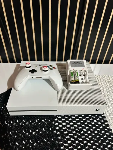 Xbox One s 1TB