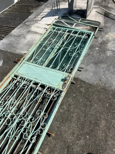 Portas e janelas de ferro