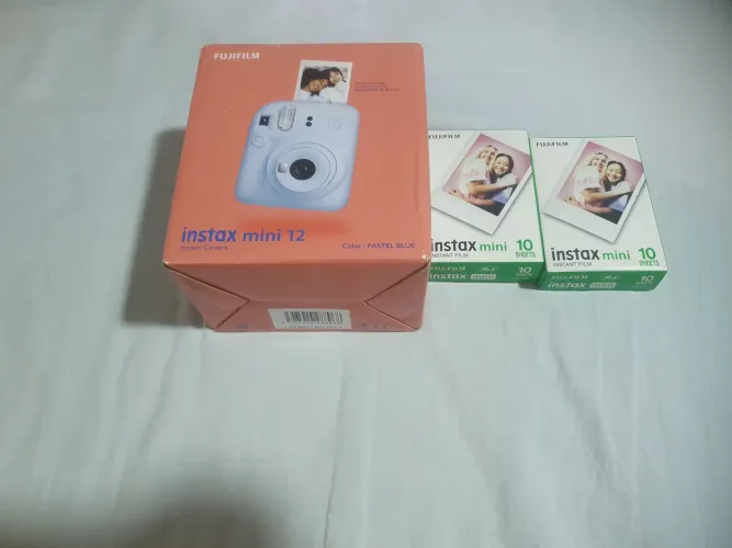 Câmera polaroide FUJIFILM instax mini 12 nunca usada mais 20 filmes