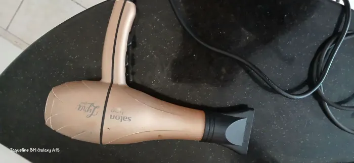 Vendo secador salon line, 3 velocidade e 2150 de potência