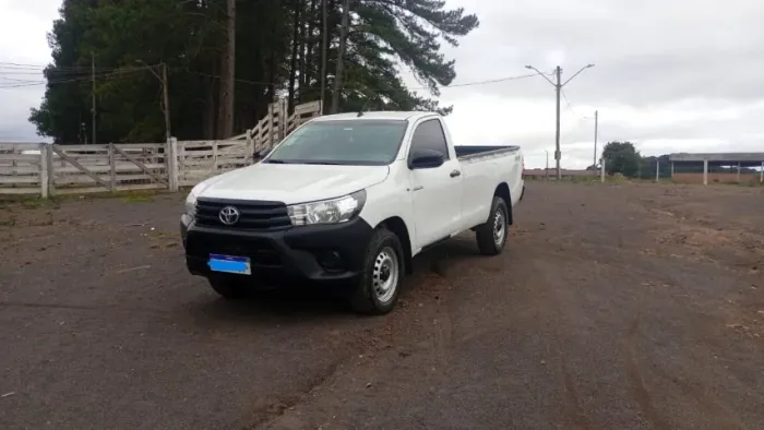 Toyota Hilux CS 4X4 2.8 TDI Diesel Mec. 2025