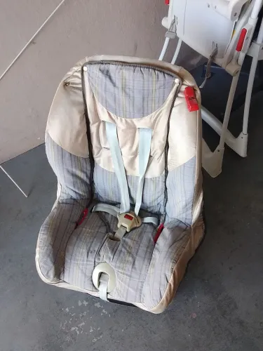 Vendo cadeirinha