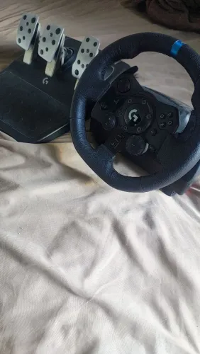 Volante Logitech G923 novinho!