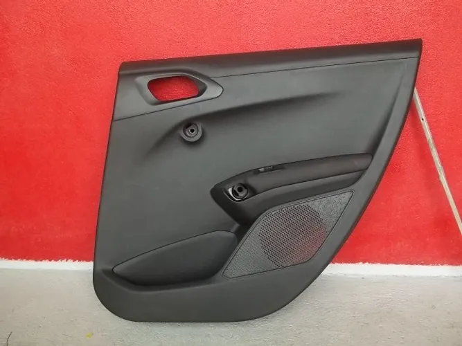 Forro De Porta Traseiro Direito Peugeot 208 2015