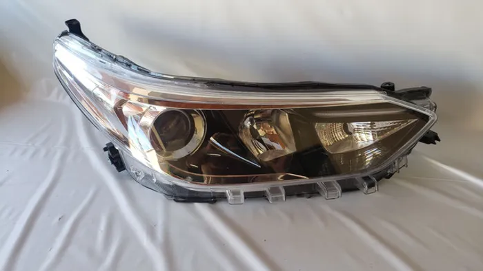 Farol Toyota Yaris C/Led Máscara Negra Ld 2018/2019