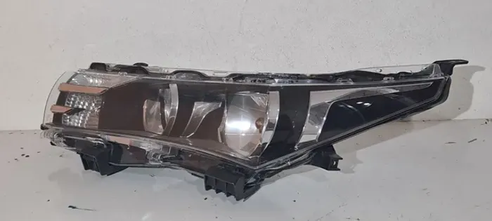 Farol Corolla 2015/ 2017 esquerdo sem leds COM DETALHE