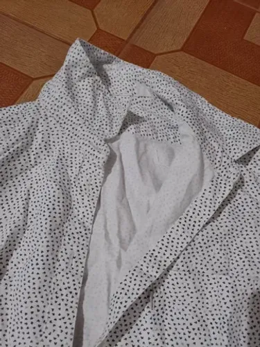 Camisa com estampas de coração