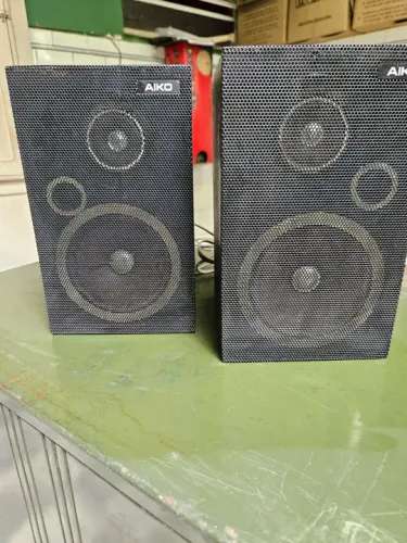 caixas de som aiko