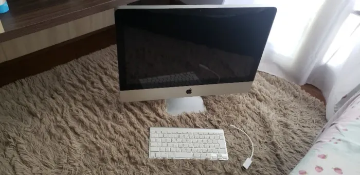 Apple iMac 21,5 polegadas 2011)
