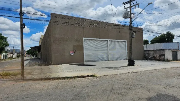 Galpão de Esquina Vila Luci  300 Mt. tel. *